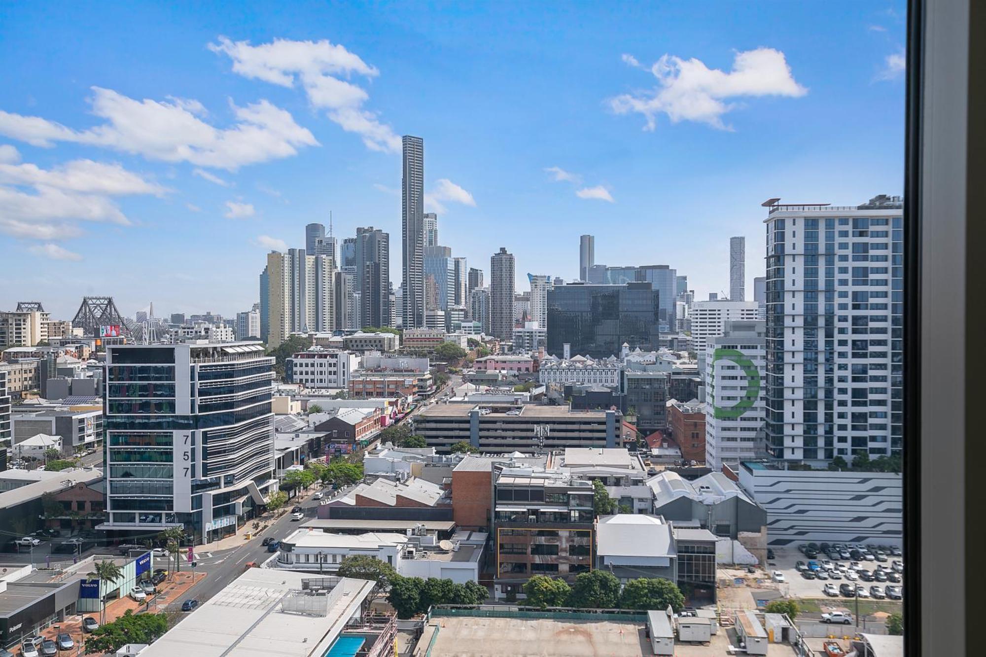 Mosaic Vista - Skyline Views Above Fashion Precinct Apartment *