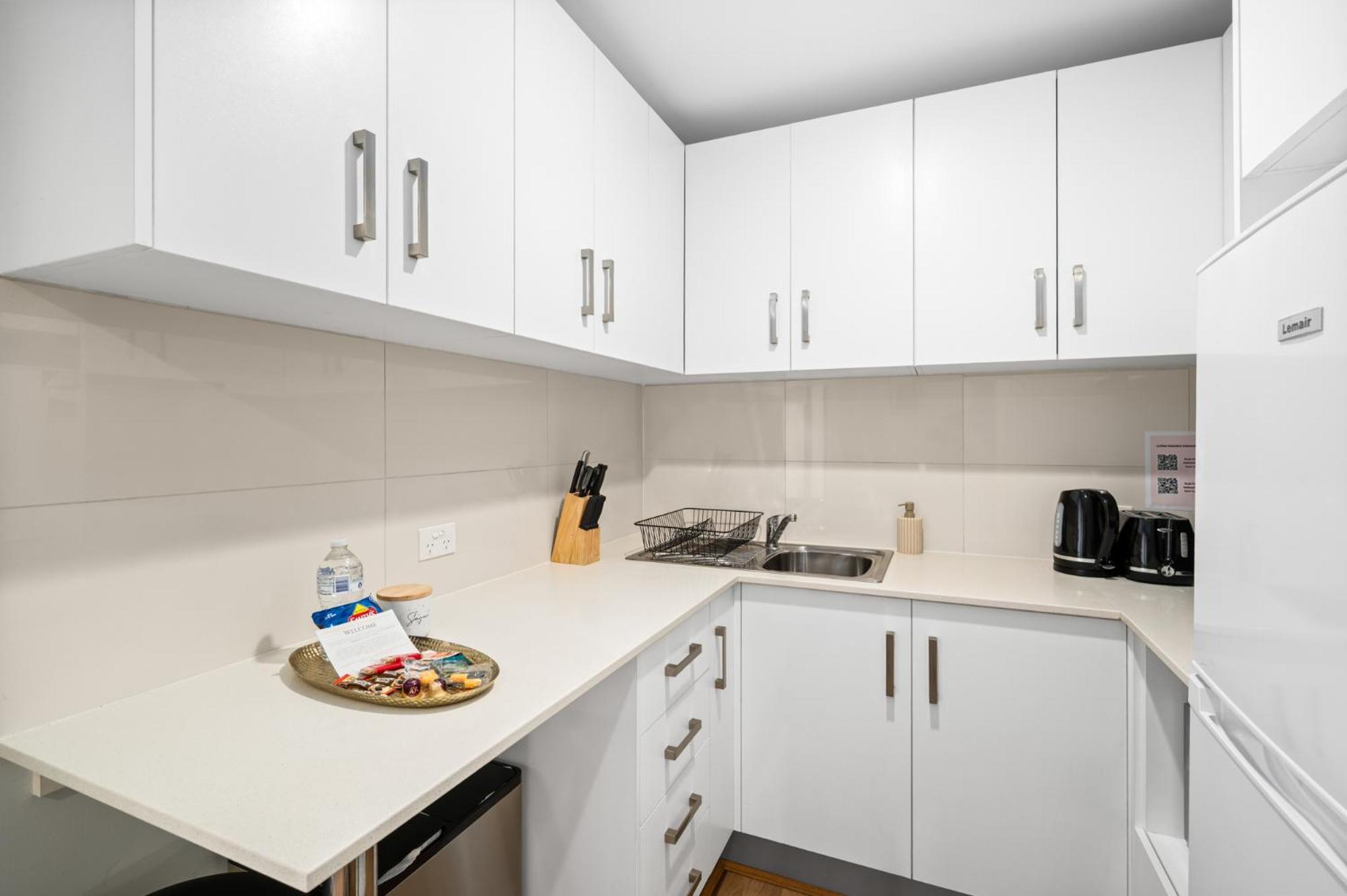 Smart Self Check-in - Sunnybank Station Apartment