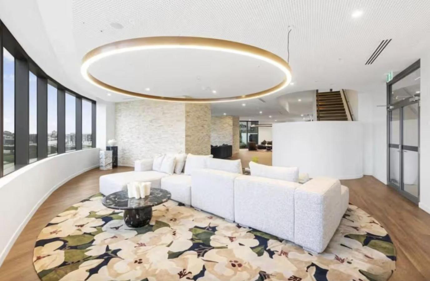 High-end 1 Bed And Study With Pool, Sauna And Gym