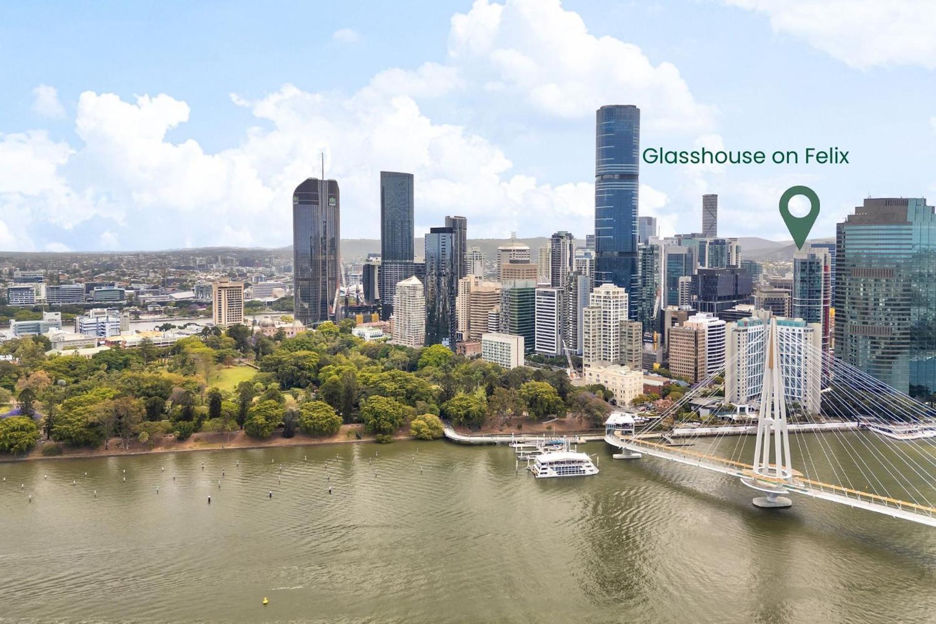 Glasshouse On Felix - Luxury With River Views, Pool And Parking Apartment *