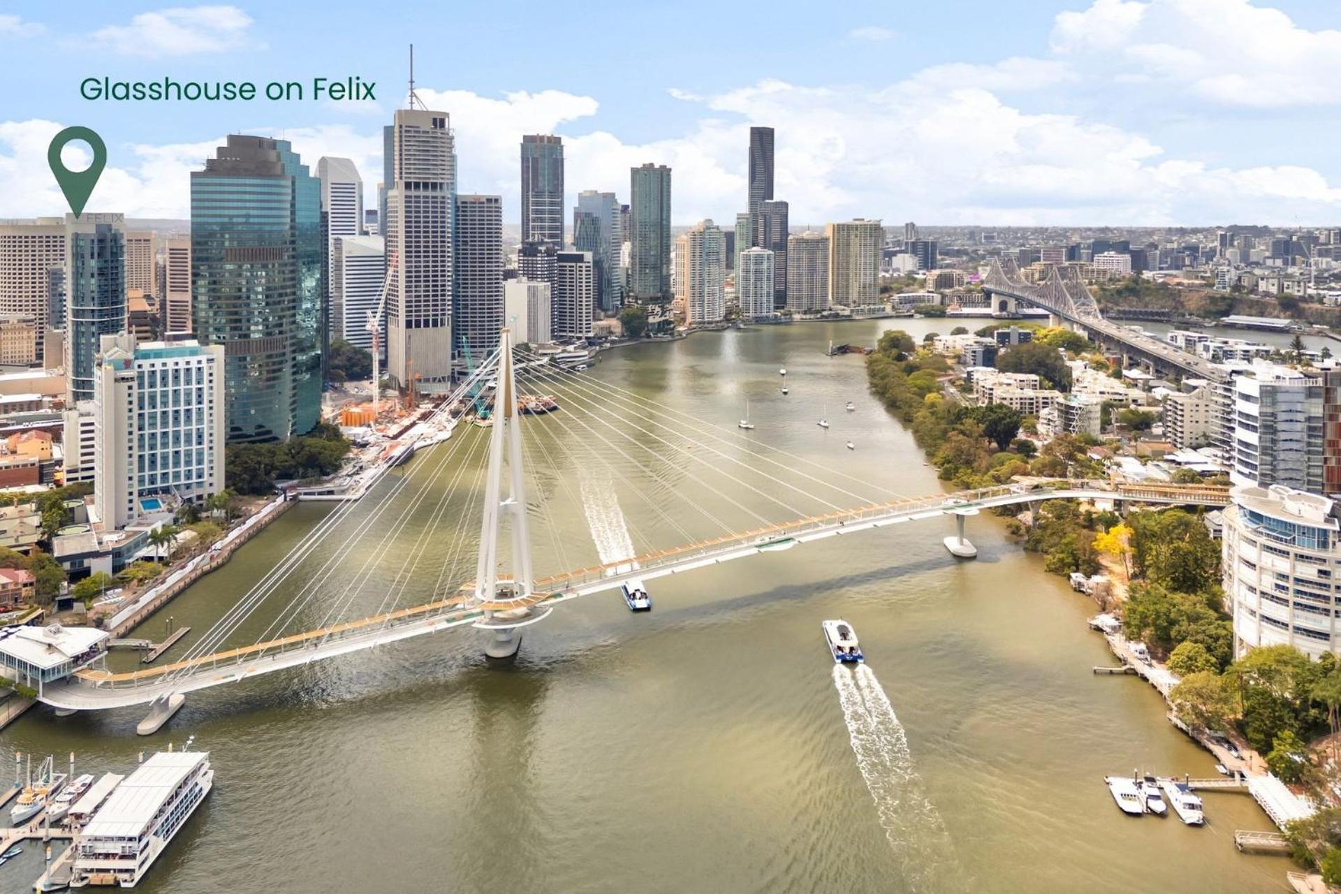 Glasshouse On Felix - Luxury With River Views, Pool And Parking Apartment