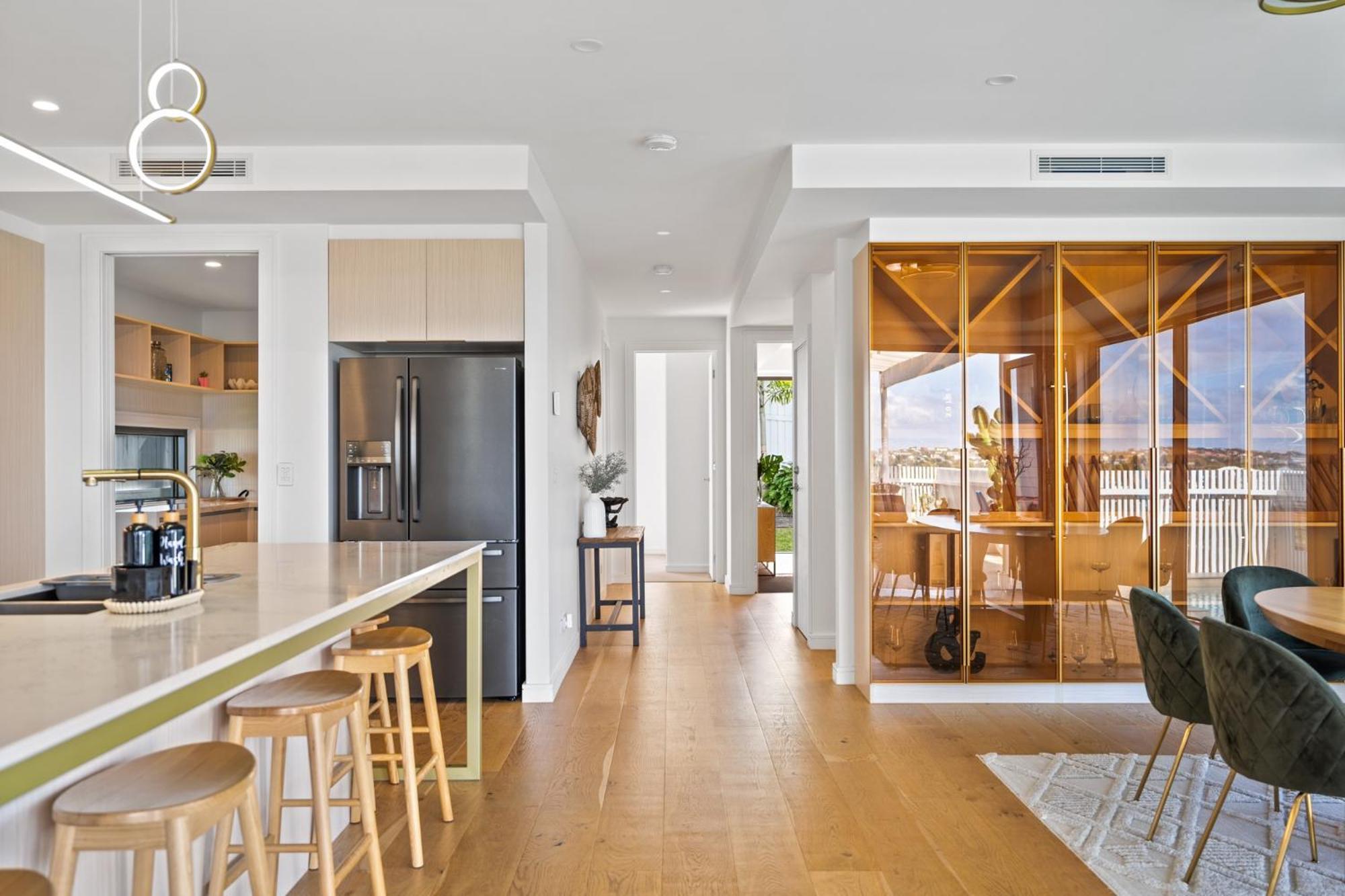 Deluxe 4-bed With Pool & Fire Pit Holiday home Brisbane