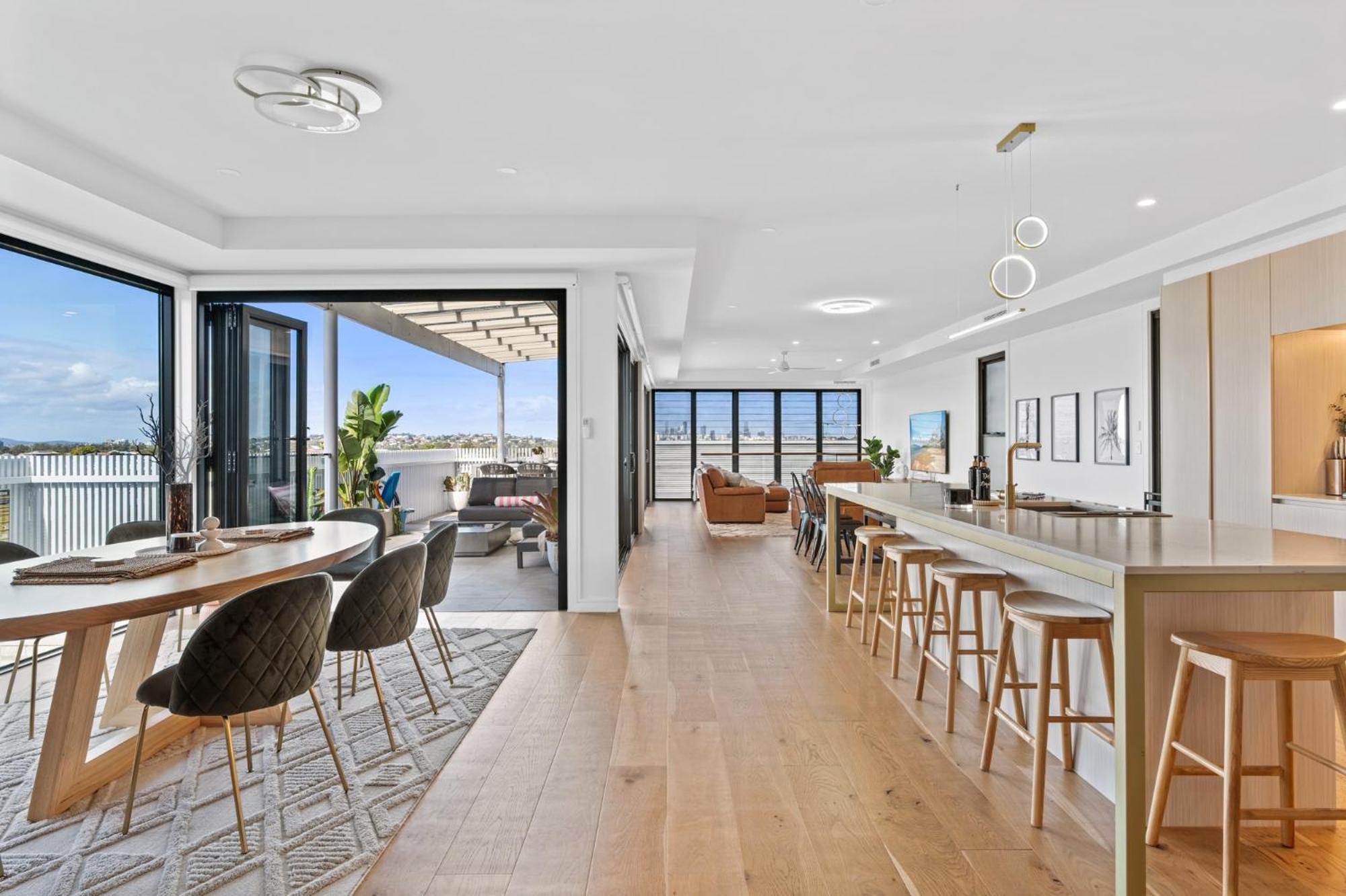 Deluxe 4-bed With Pool & Fire Pit