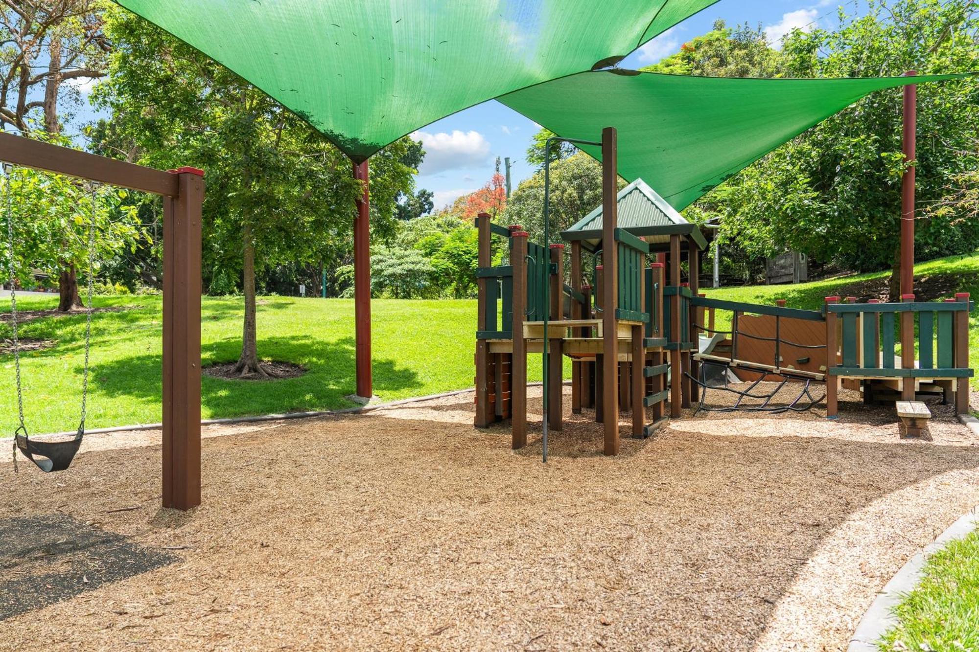 Family-friendly In Vibrant West End