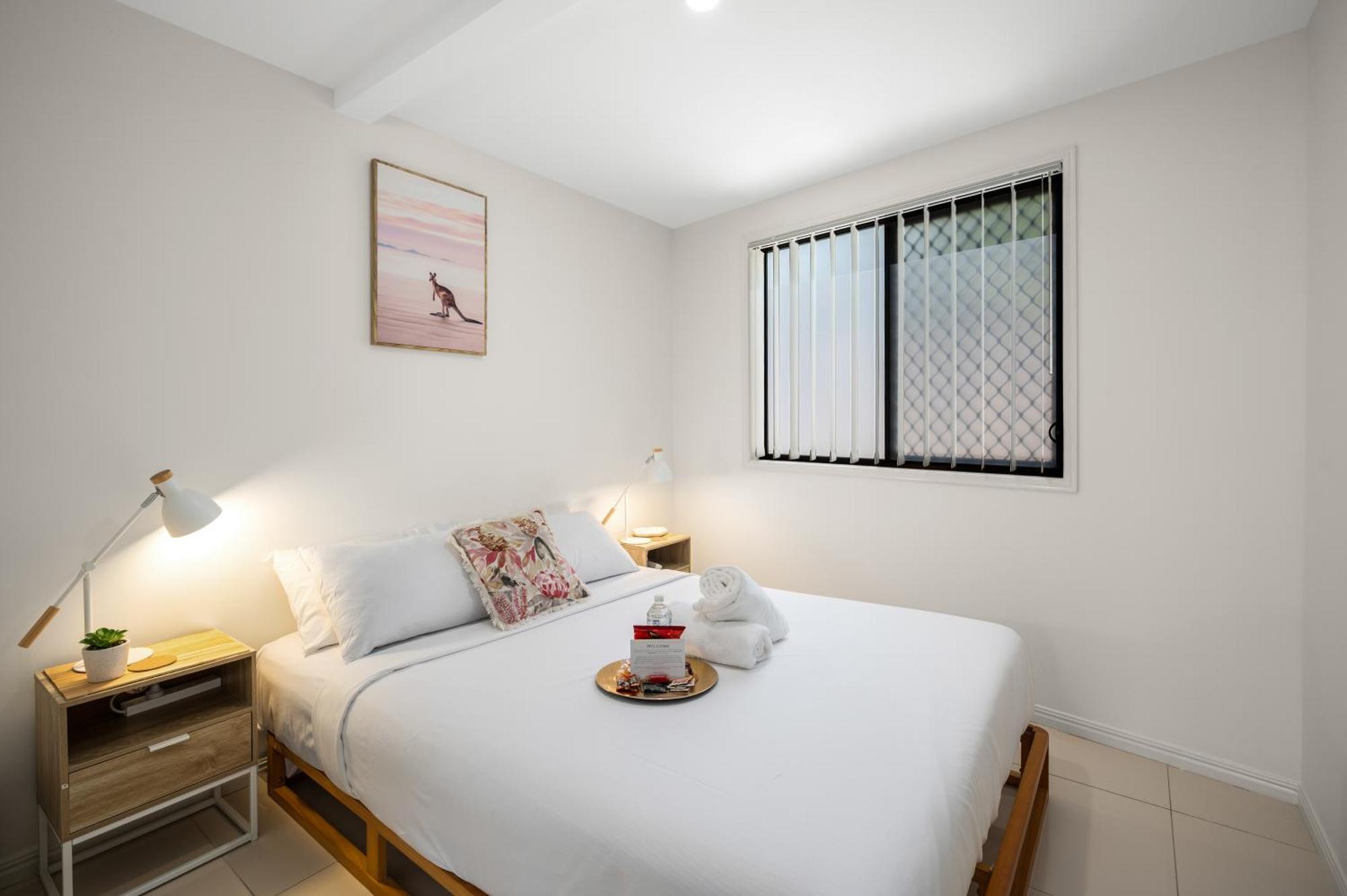 Smart Self Check-in - Sunnybank Station Apartment