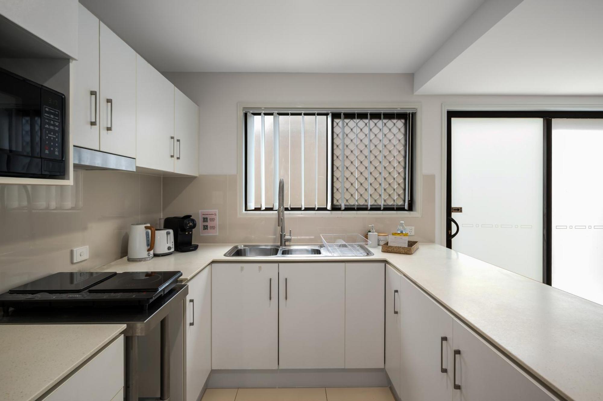 Smart Self Check-in - Sunnybank Station Apartment