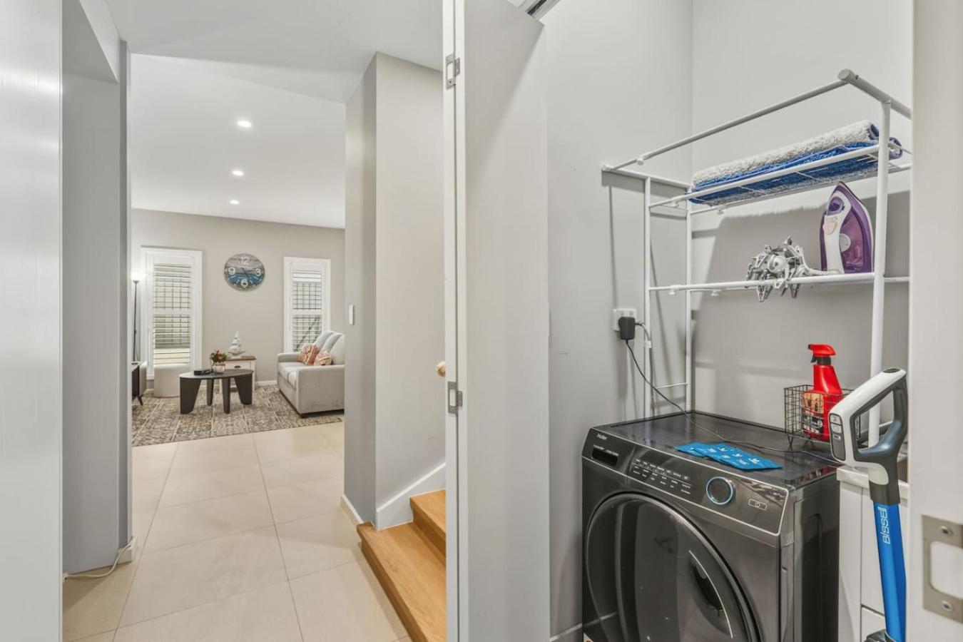 Modern Family Oasis Luxe With Balcony Ac And Backyard) * Brisbane