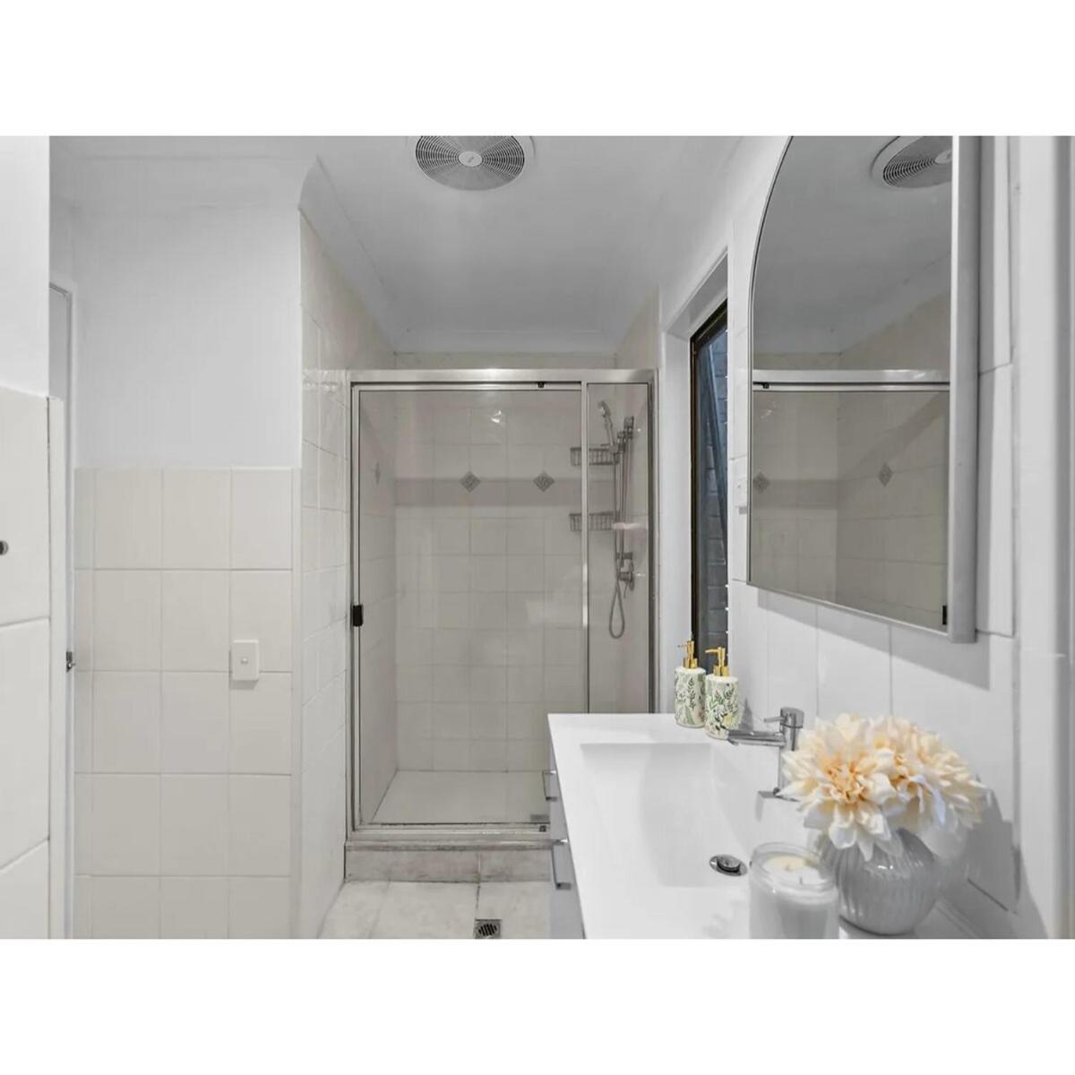 Spacious Family Retreat In Perfect Location! * Brisbane