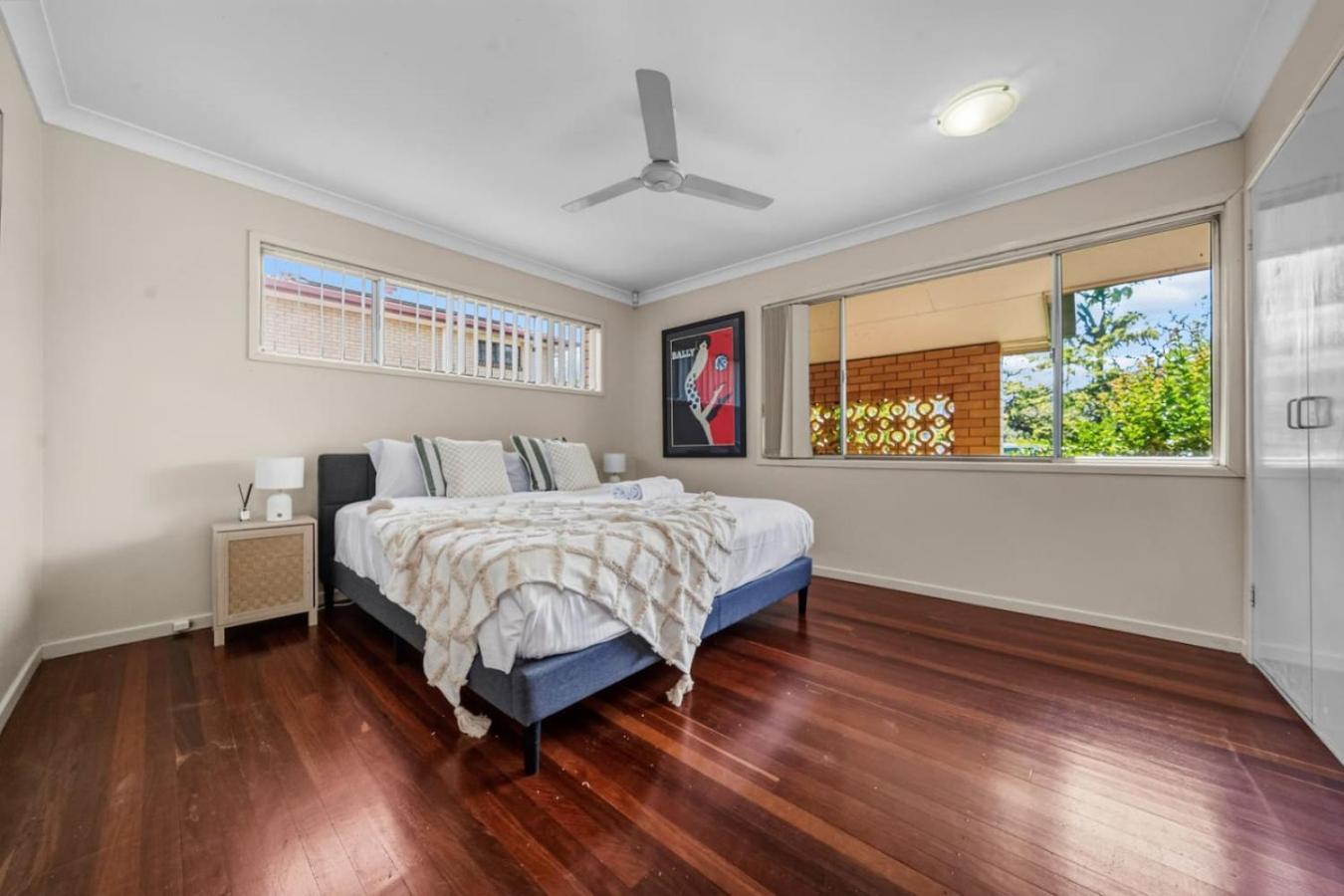 Chic Vibes Oasis Pool And Patio Comfort For Groups