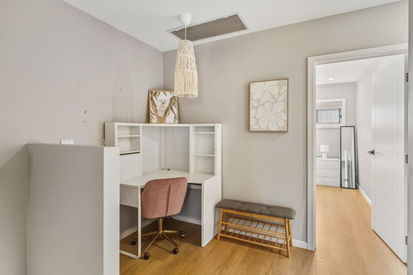 Modern Family Oasis Luxe With Balcony Ac And Backyard) Holiday home Brisbane