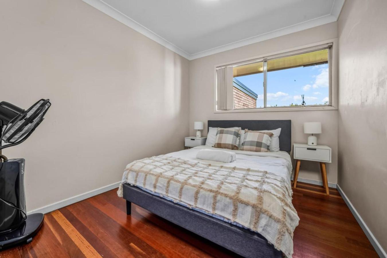 Chic Vibes Oasis Pool And Patio Comfort For Groups * Brisbane