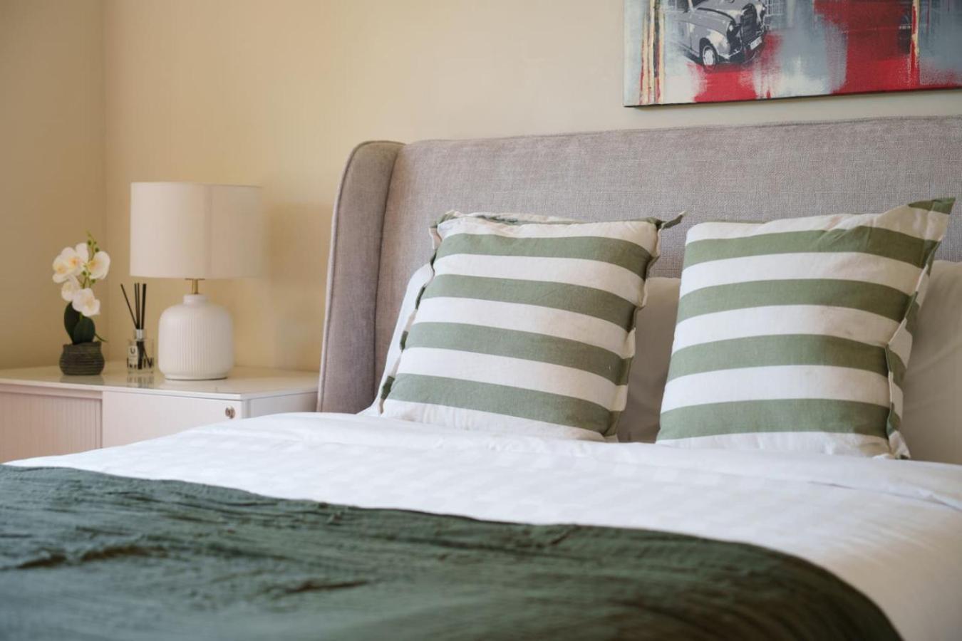 Holiday home Chic Vibes Oasis Pool And Patio Comfort For Groups