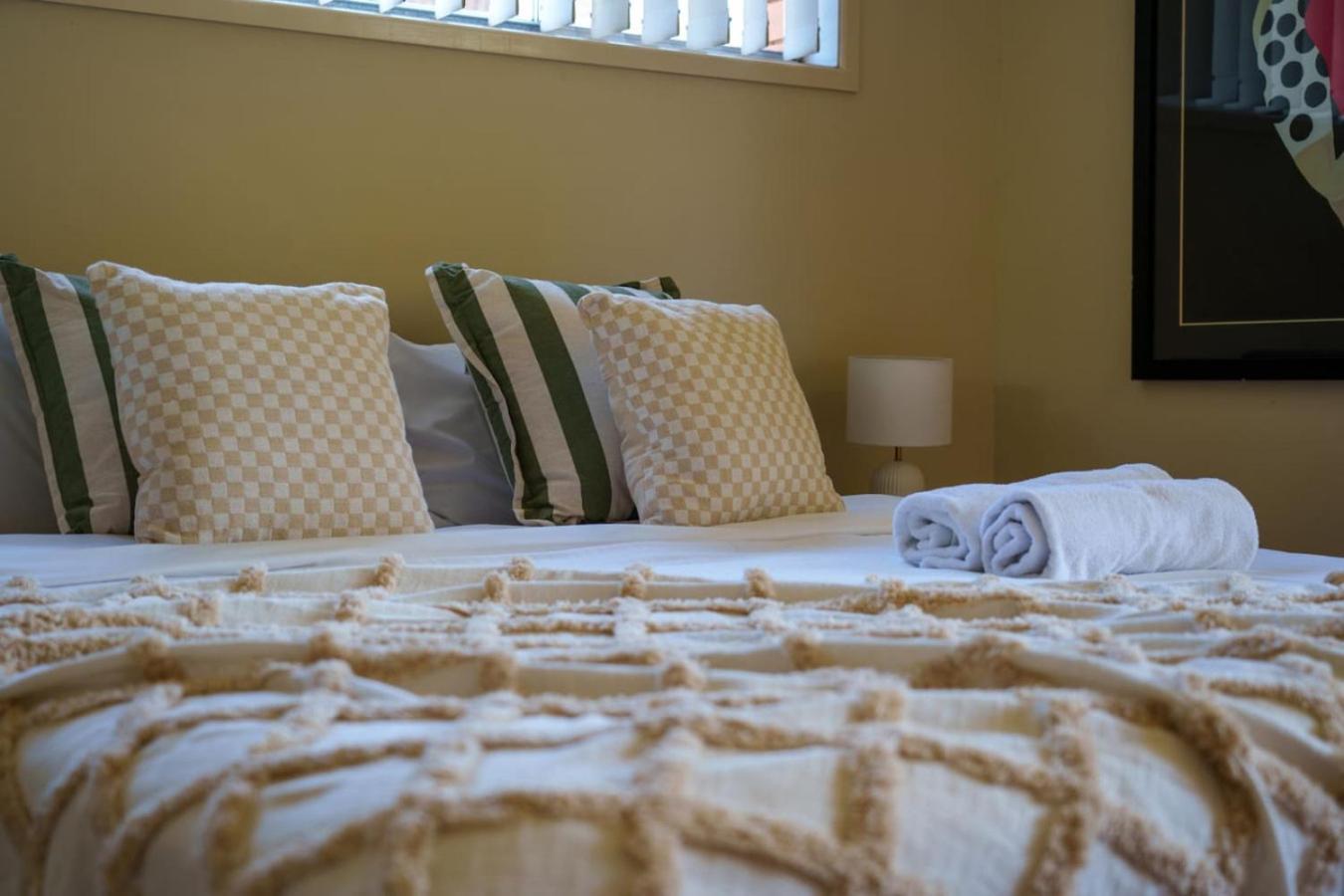 Holiday home Chic Vibes Oasis Pool And Patio Comfort For Groups *