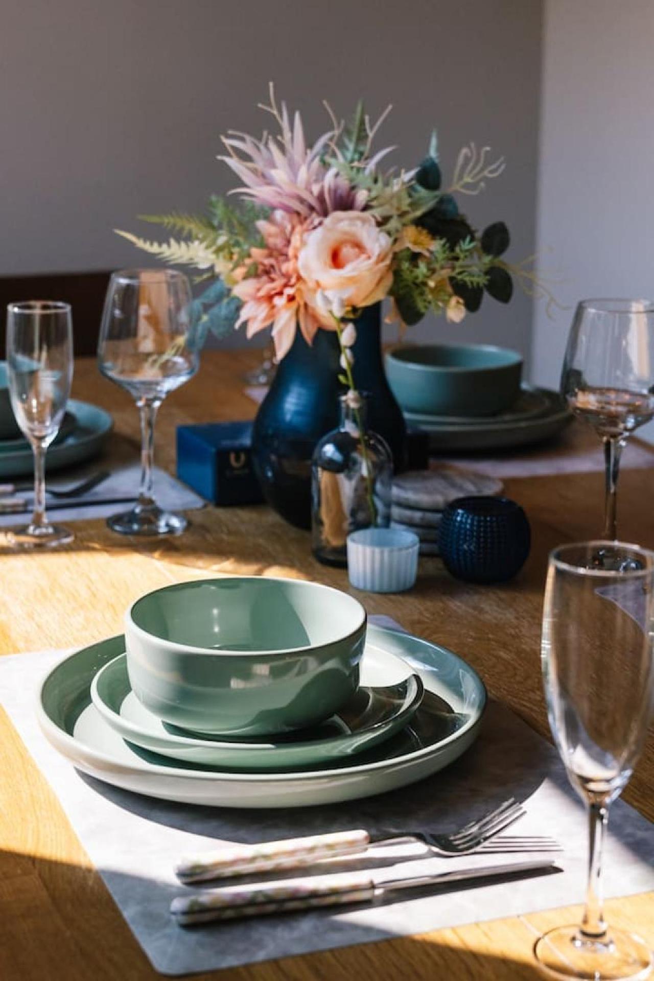 Modern Family Oasis Luxe With Balcony Ac And Backyard) * Brisbane