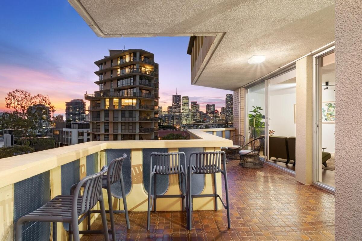 Apartment New Farm Sophisticated Retro - 3bed-1bath-1car-views