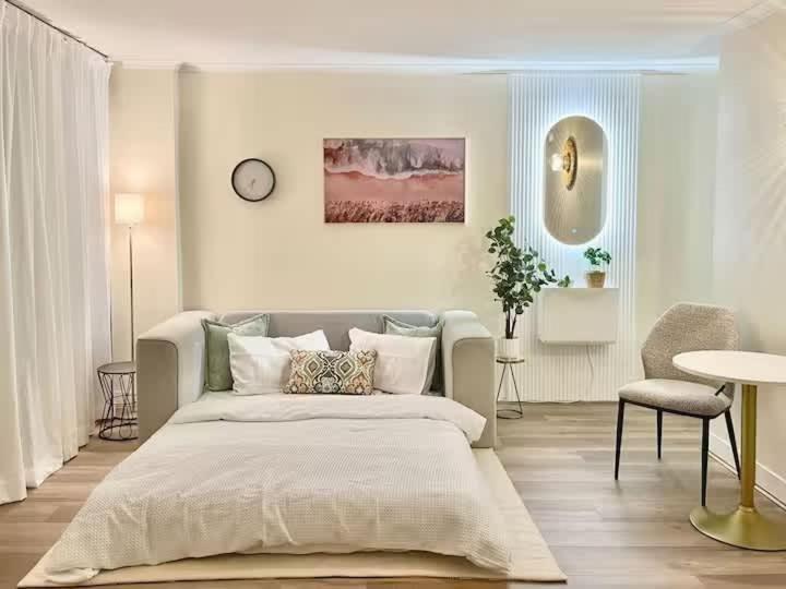 Footy Fan Base Roma St Walk To Stadium Sleeps 4 Brisbane