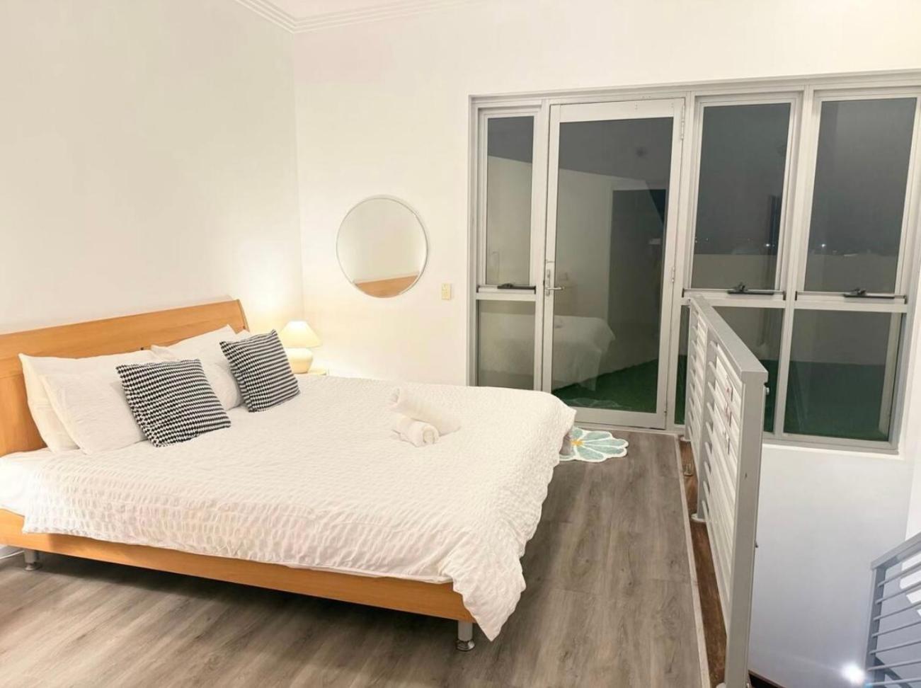 Premium Chermside Penthouse - Next To Westfield * Brisbane