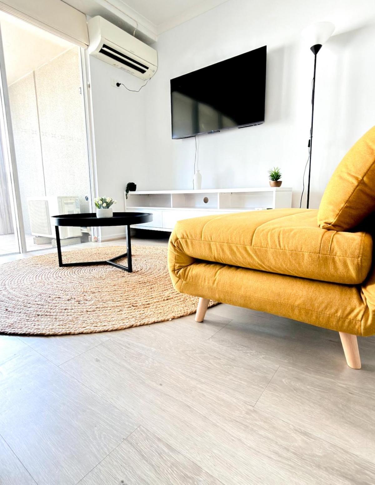 Oasis - Free Parking Gym Pool - Sleep 6