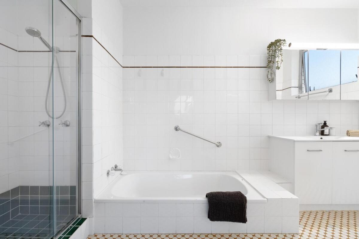 New Farm Sophisticated Retro - 3bed-1bath-1car-views * Brisbane