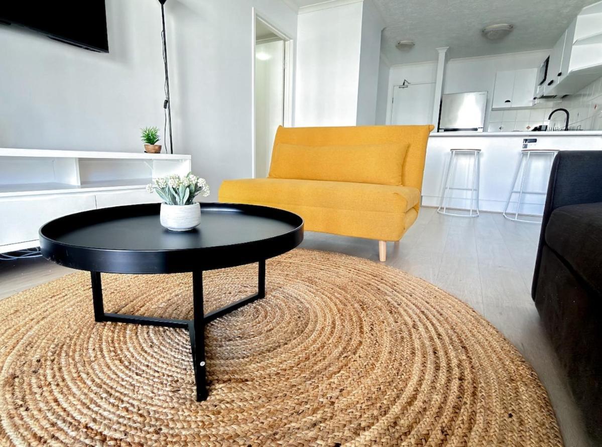 Oasis - Free Parking Gym Pool - Sleep 6