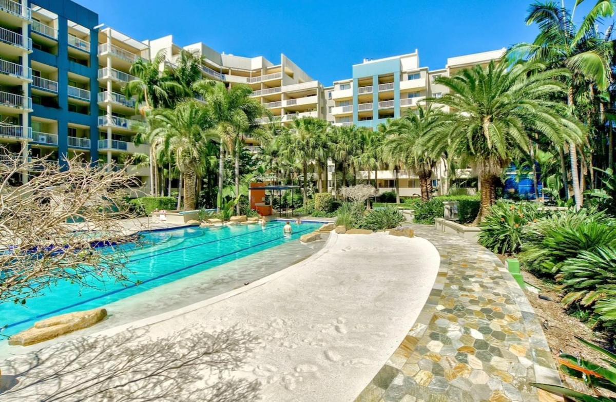 Oasis - Free Parking Gym Pool - Sleep 6 Apartment