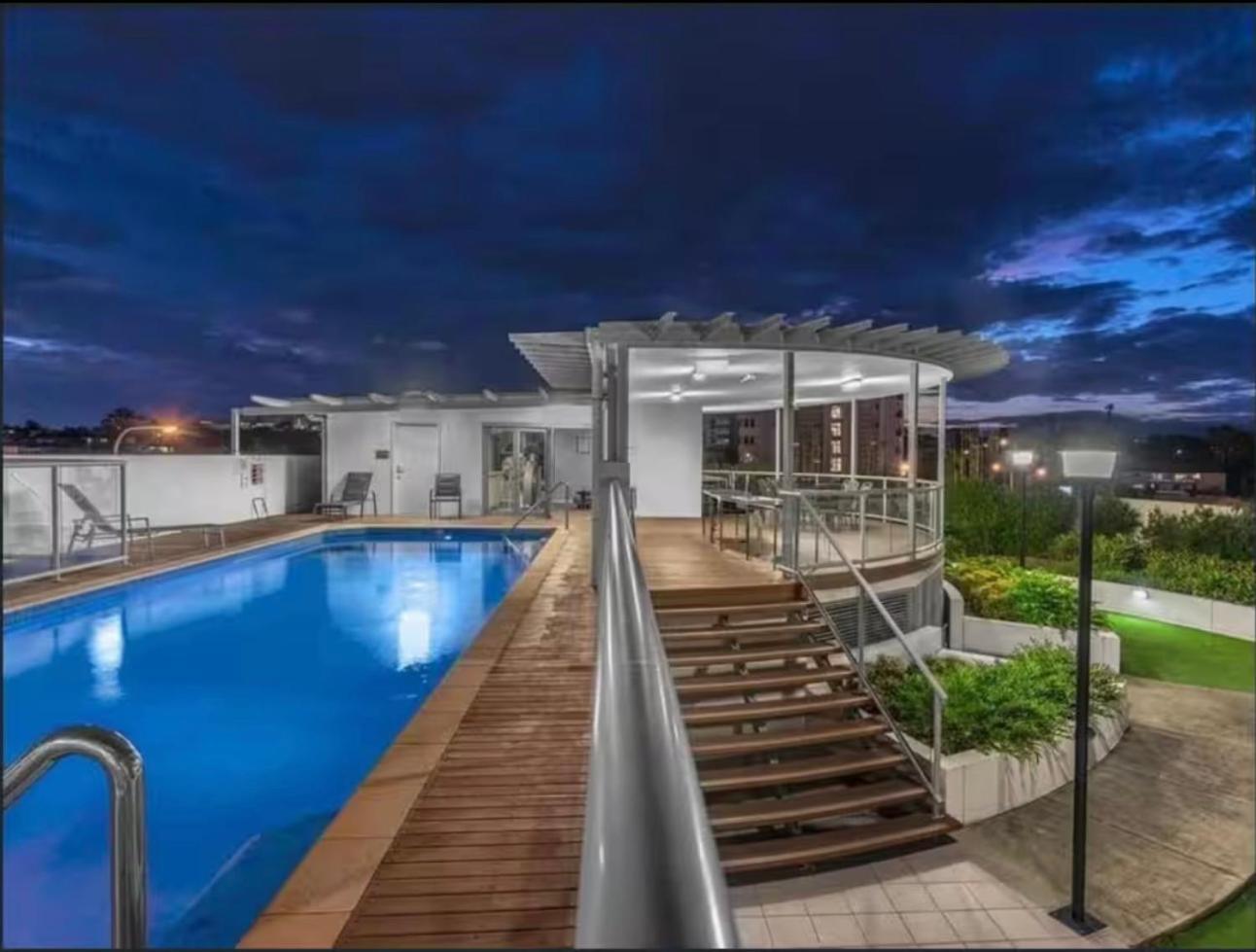 Premium Chermside Penthouse - Next To Westfield * Brisbane