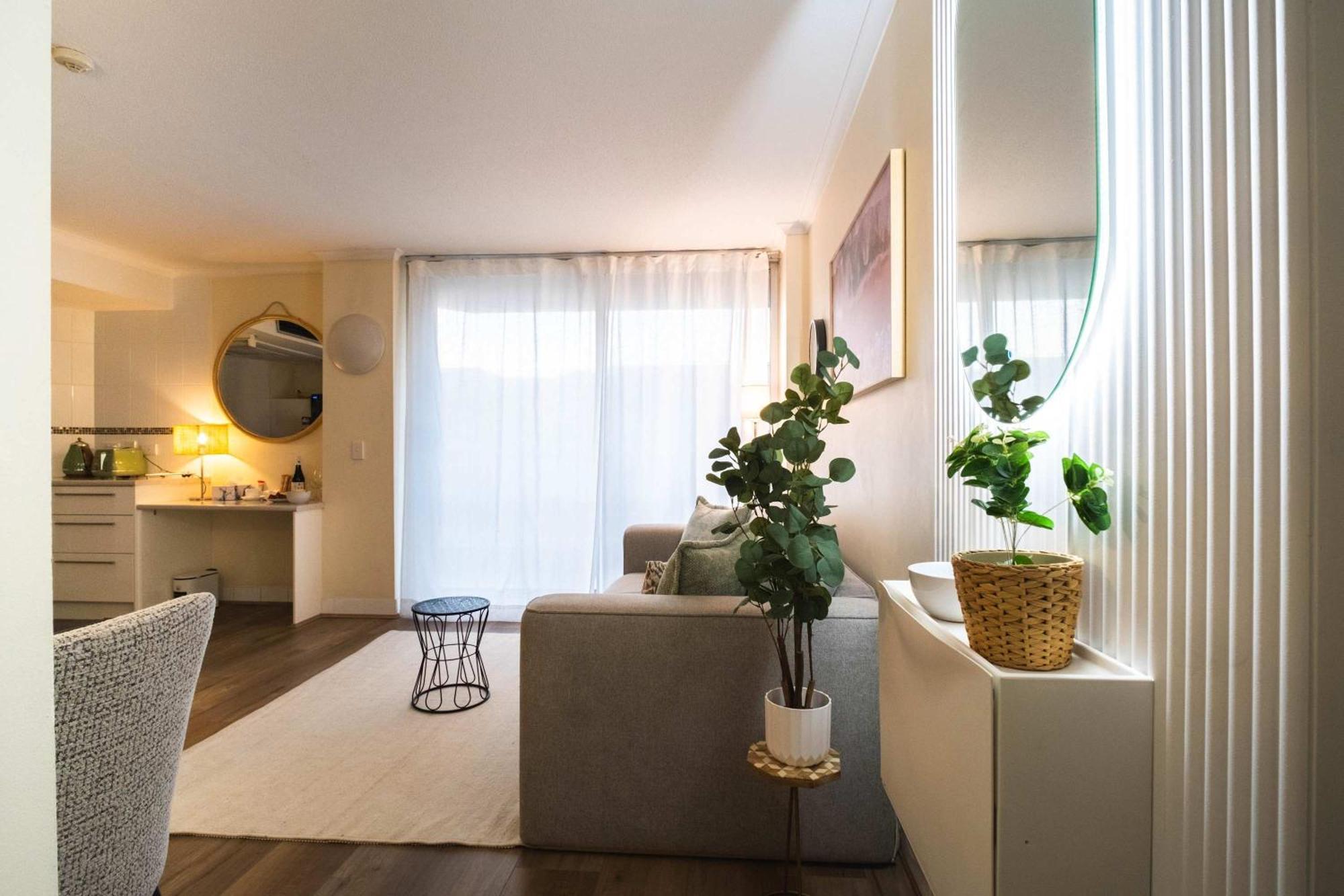 Footy Fan Base Roma St Walk To Stadium Sleeps 4 Brisbane