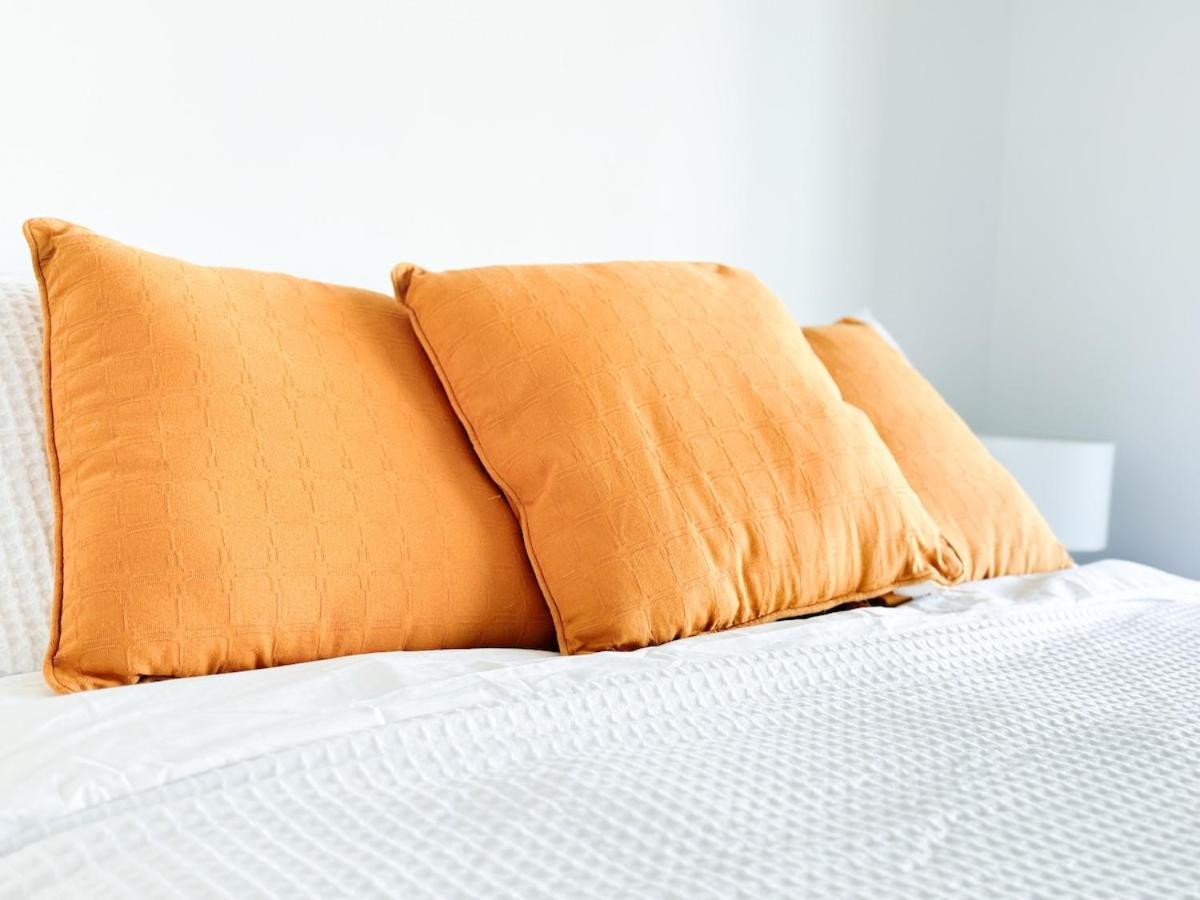 Apartment Oasis - Free Parking Gym Pool - Sleep 6 Brisbane