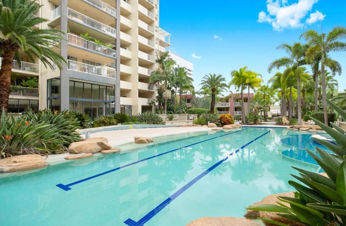 Apartment Oasis - Free Parking Gym Pool - Sleep 6 Brisbane