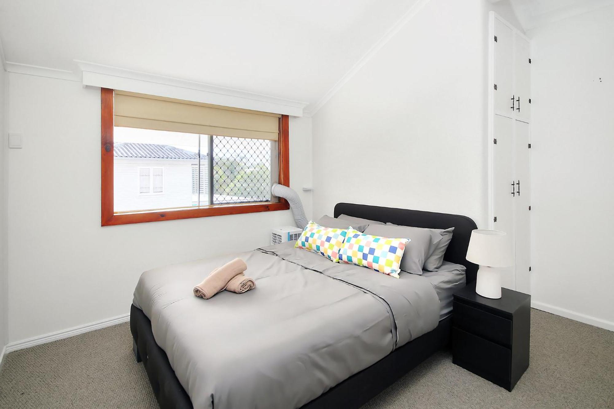 Villa Wynnum Waves Retreat-3 Bedroom Coastal Escape Brisbane