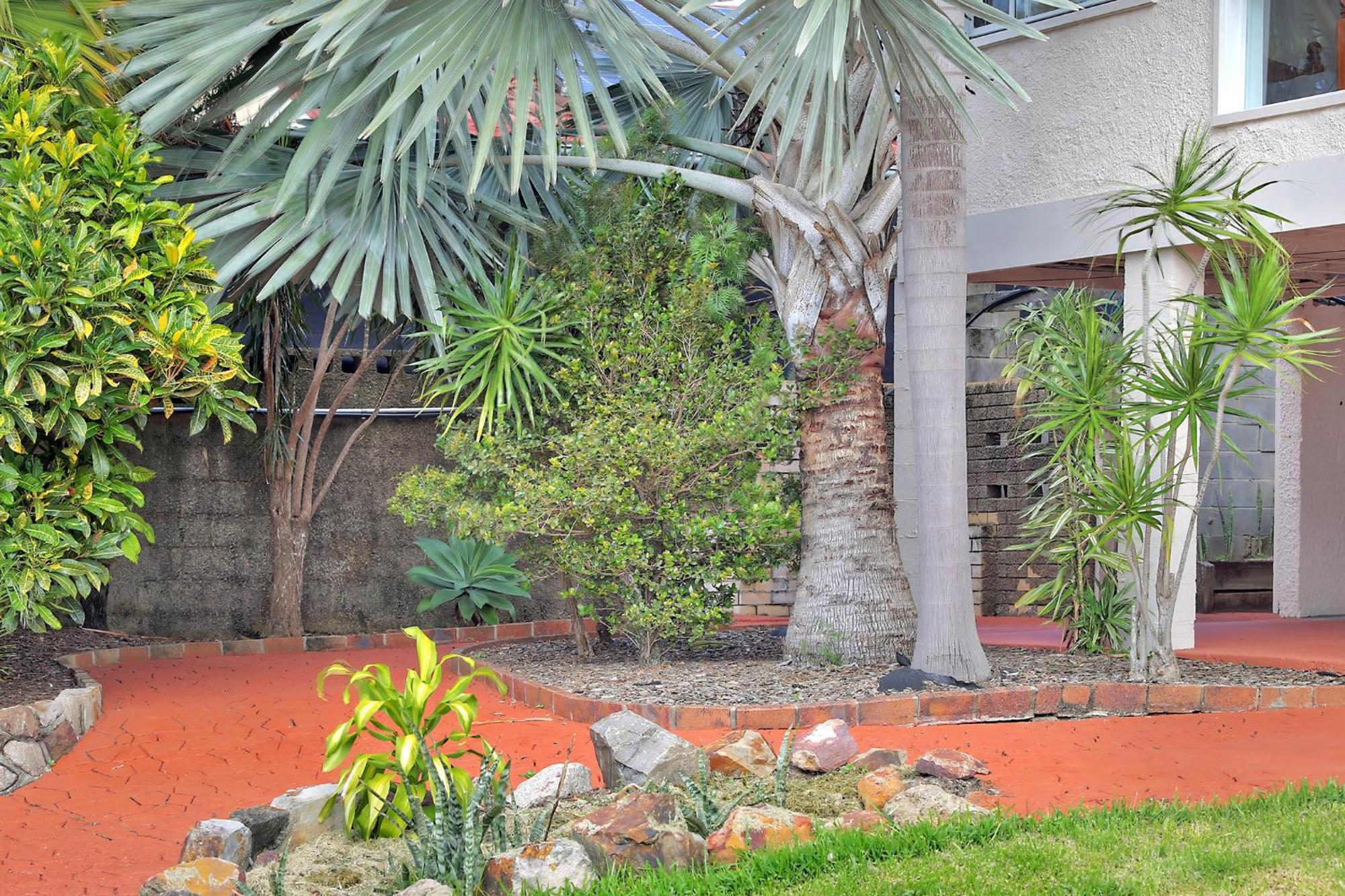 Villa Wynnum Waves Retreat-3 Bedroom Coastal Escape