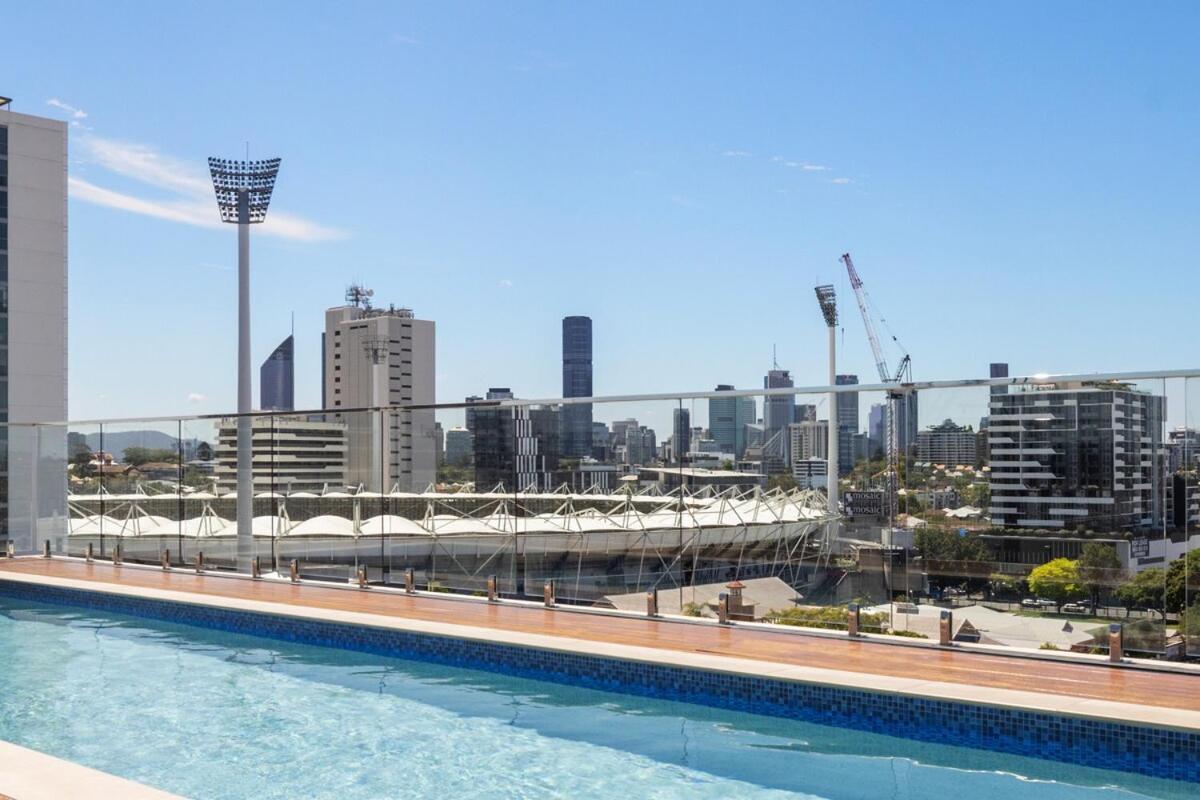 Lux1br Near Stadium, Parking & Balcony *