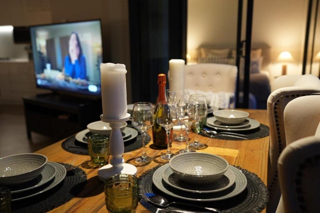 Skyline Serenity,sunset Views, Pool, Spa, & Prime Location