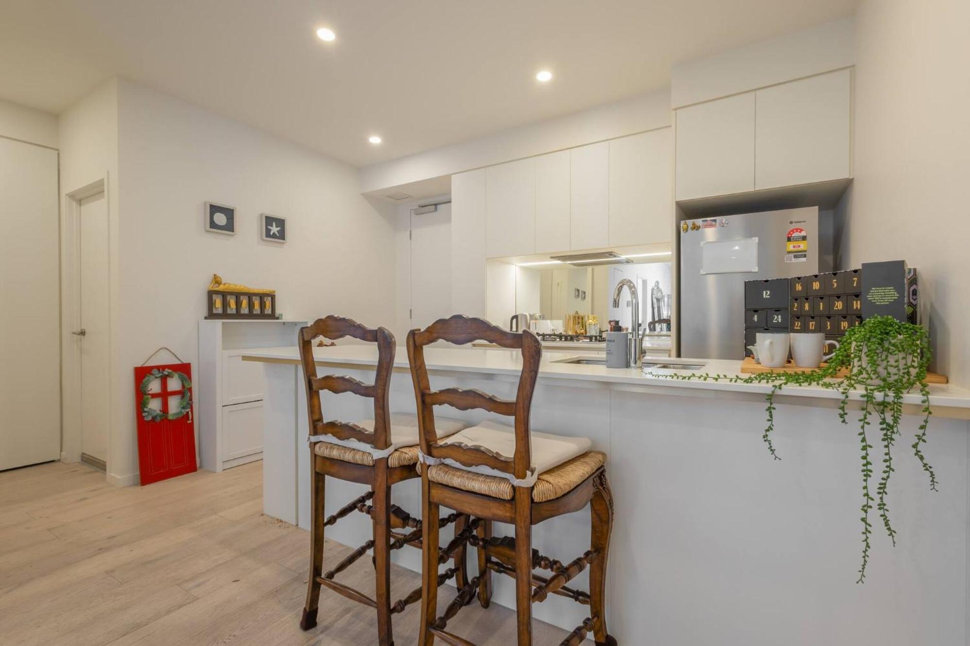 Modern 2-bedroom, 2-bath In West Village, West End Apartment *