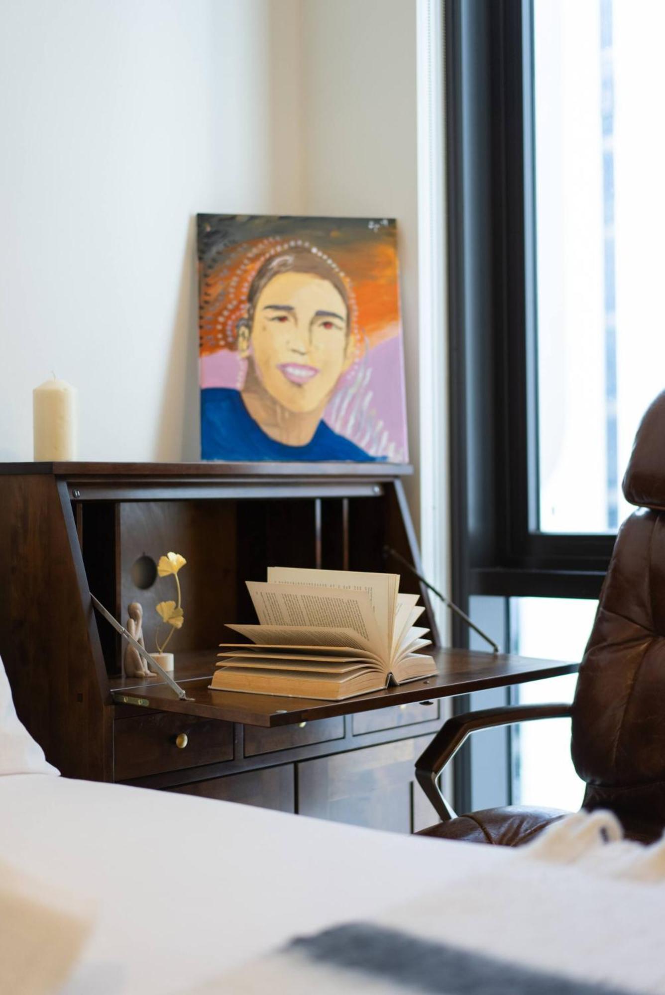 Modern 2-bedroom, 2-bath In West Village, West End Apartment *