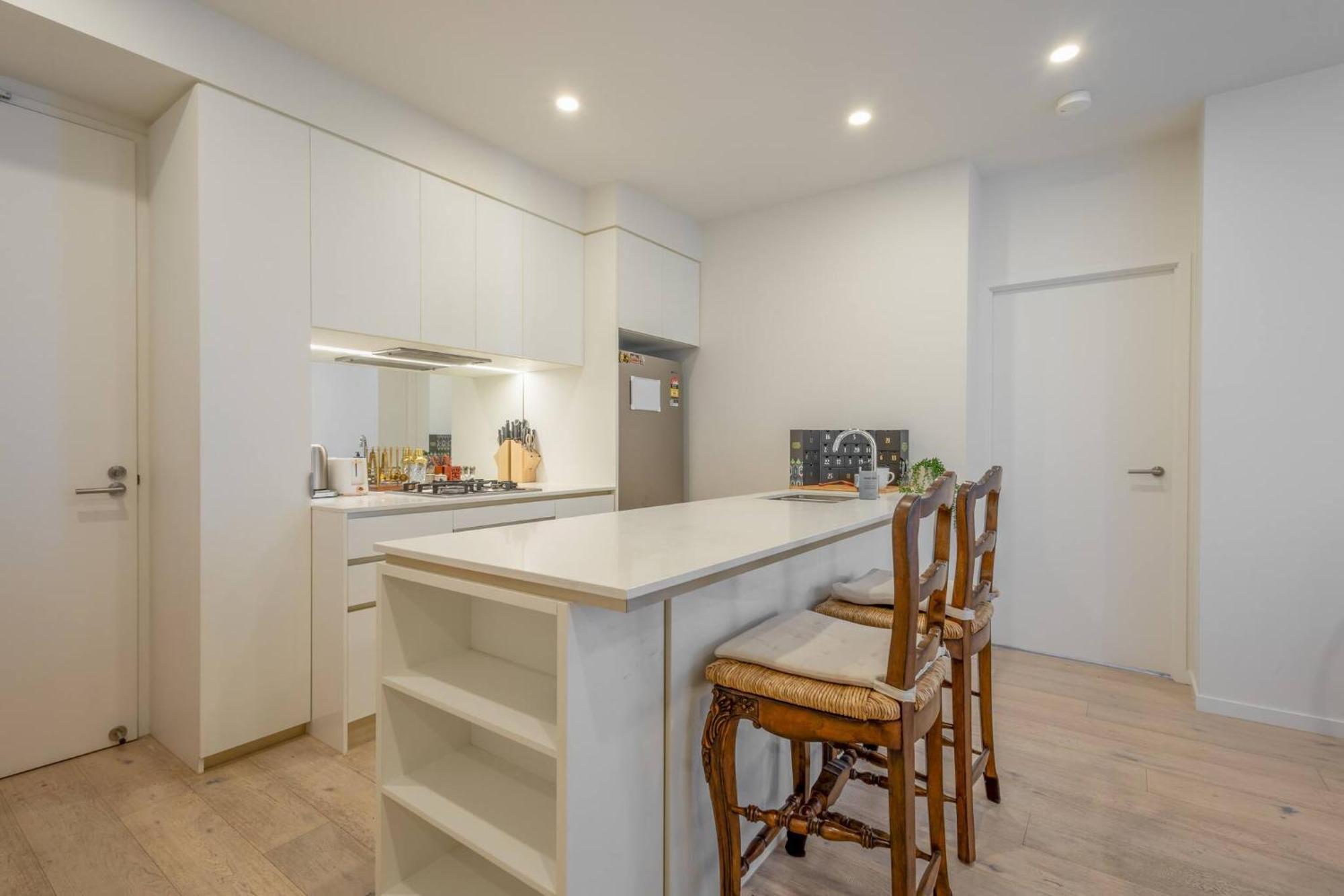 Apartment Modern 2-bedroom, 2-bath In West Village, West End *