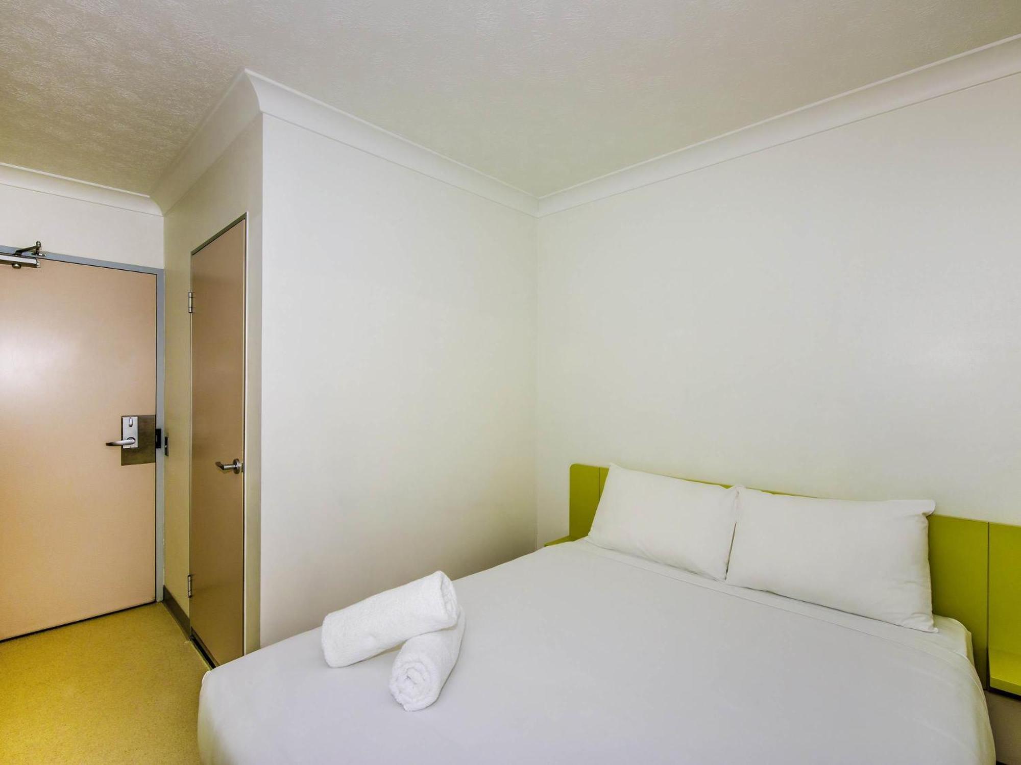 Ibis Budget Airport 3*
