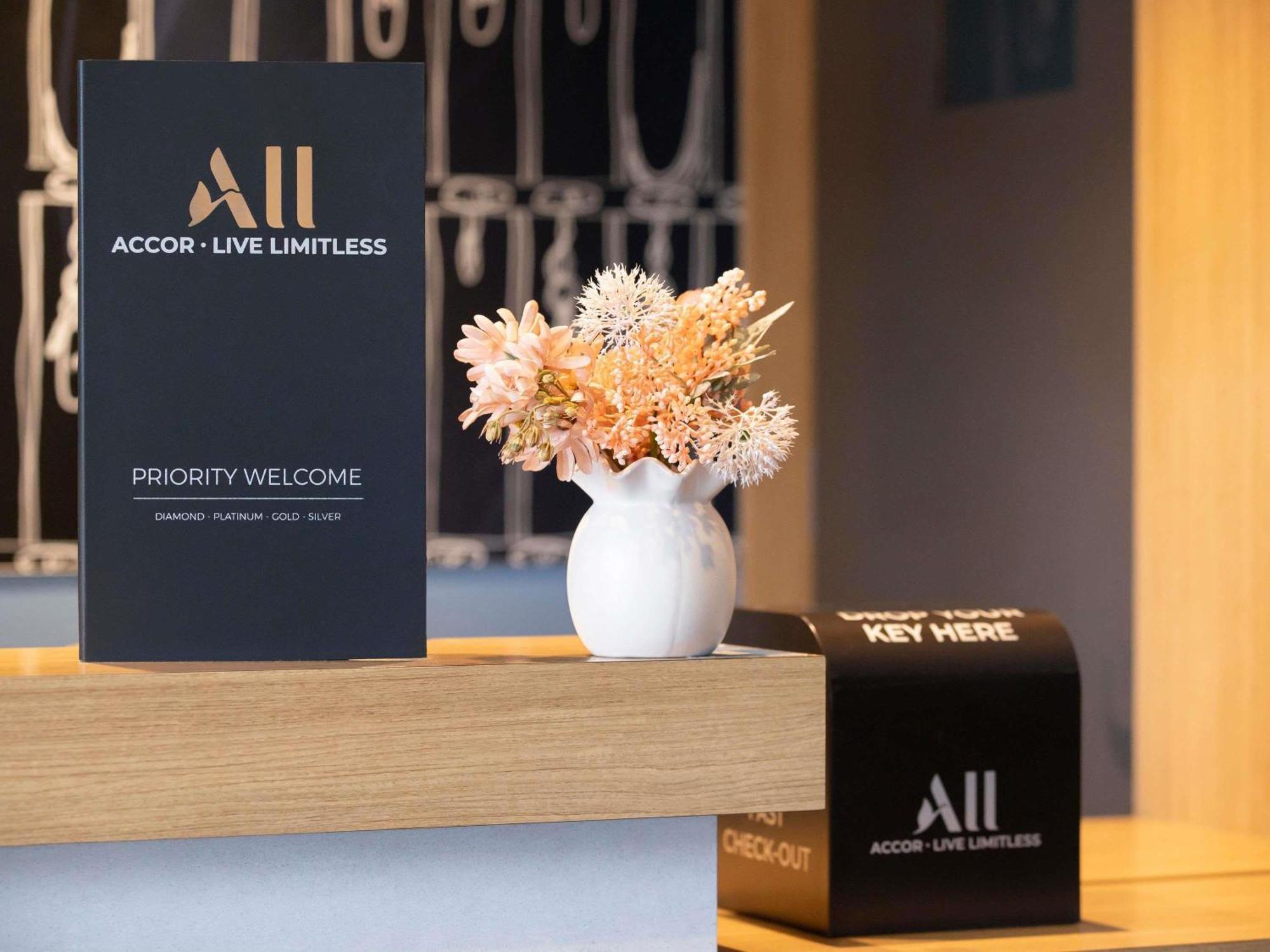 Ibis Budget Airport 3*