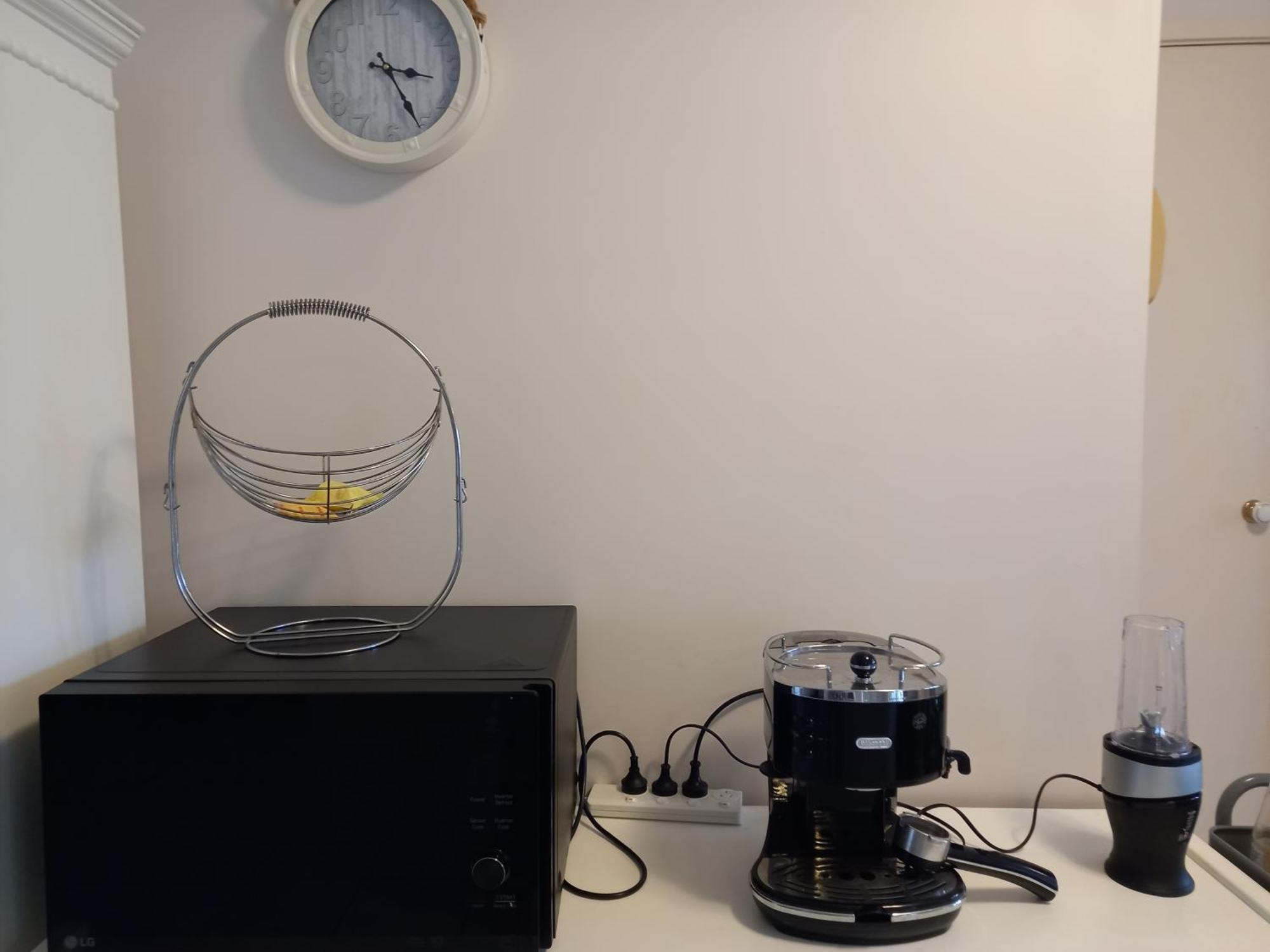 Guest house Air Conditioned Floral Youth Backpacker And House