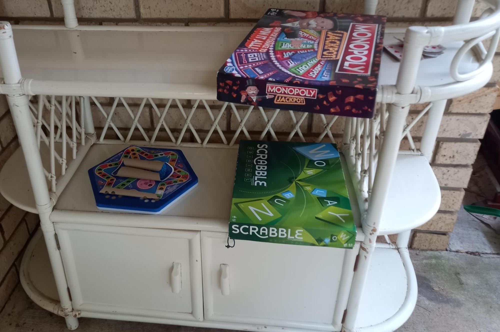 Air Conditioned Floral Youth Backpacker And House