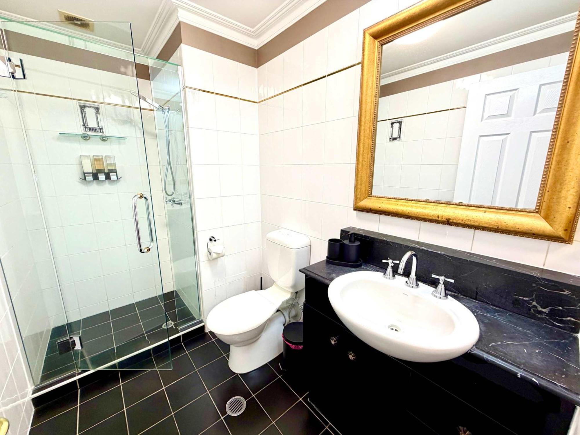 Cozy In Adina Cbd Anzac Square *