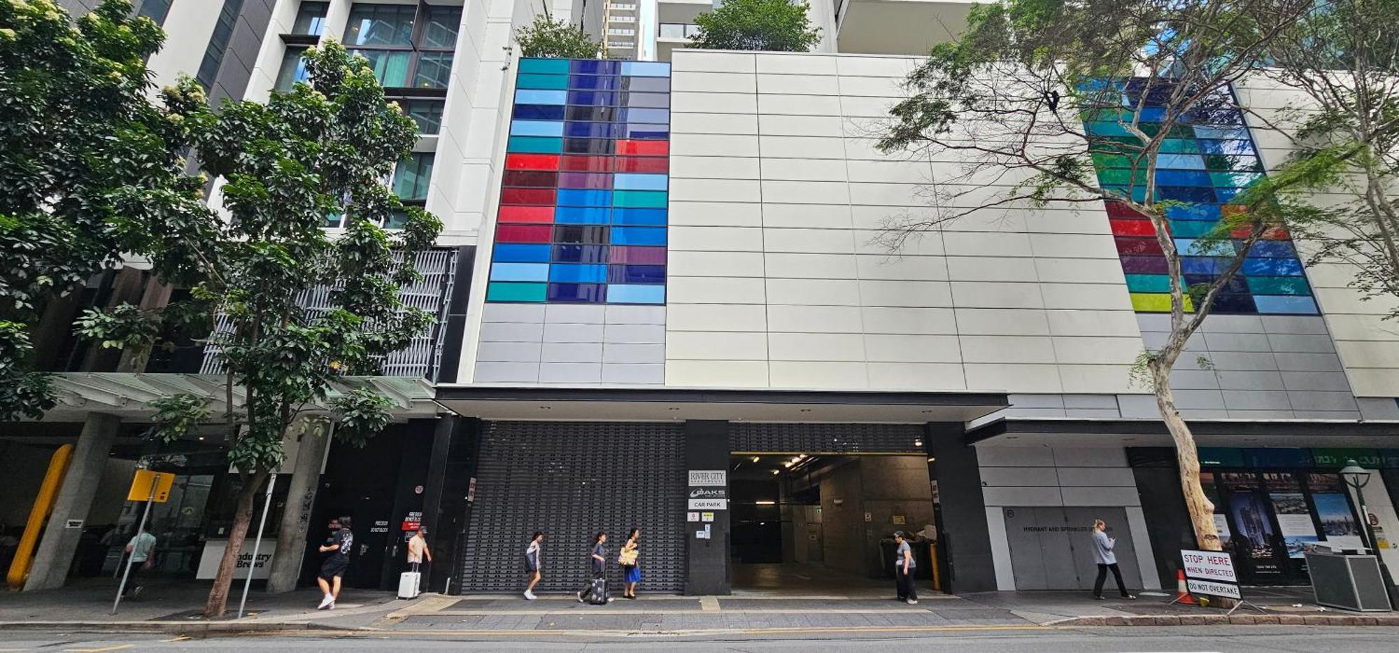 Lux 39th Floor 3br 2bath, River View, Pool, Gym, Wifi *