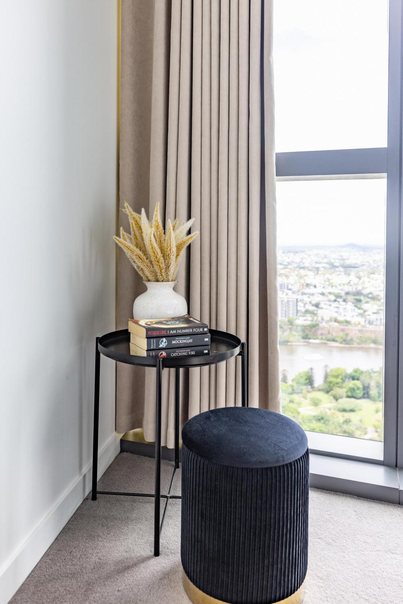 Apartment Luxury 50th Floor 2br At Queens Wharf With Parking Brisbane