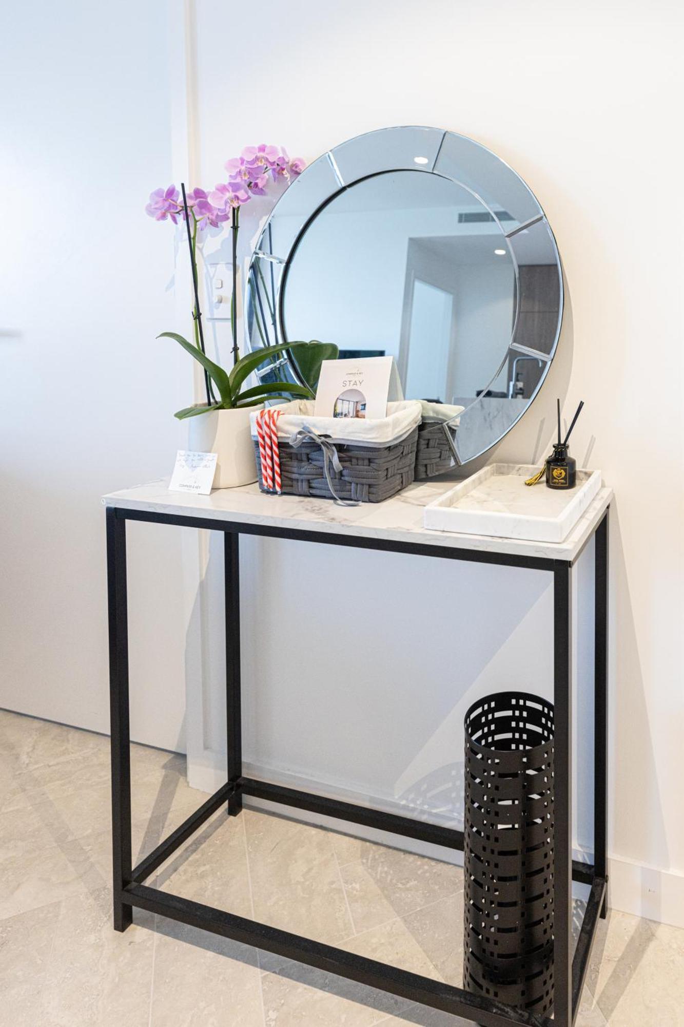 Apartment Luxury 50th Floor 2br At Queens Wharf With Parking *