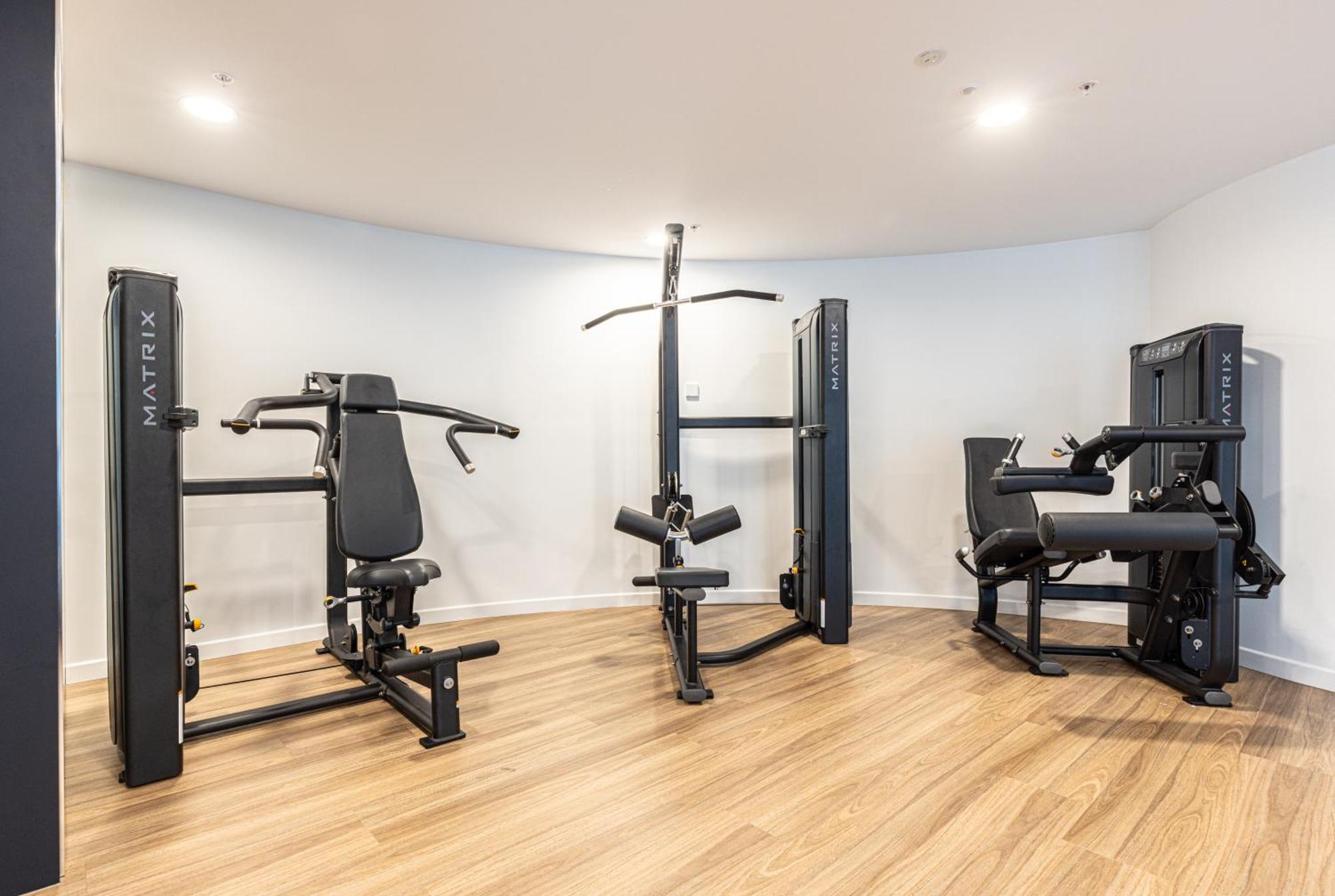 Luxury 50th Floor 2br At Queens Wharf With Parking Apartment