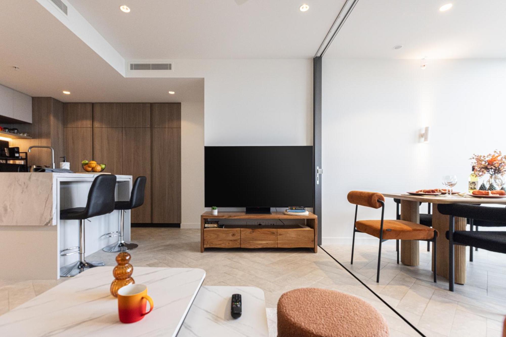 Apartment Luxury 50th Floor 2br At Queens Wharf With Parking