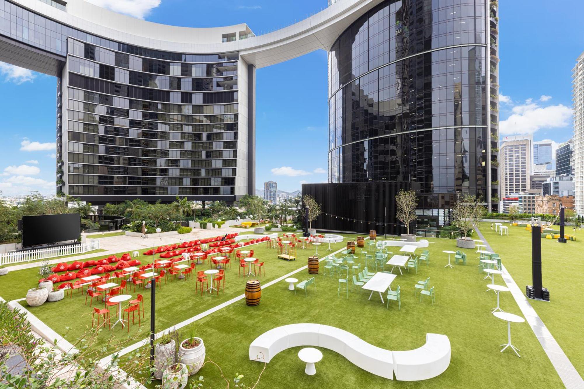 Luxury 50th Floor 2br At Queens Wharf With Parking Apartment Brisbane