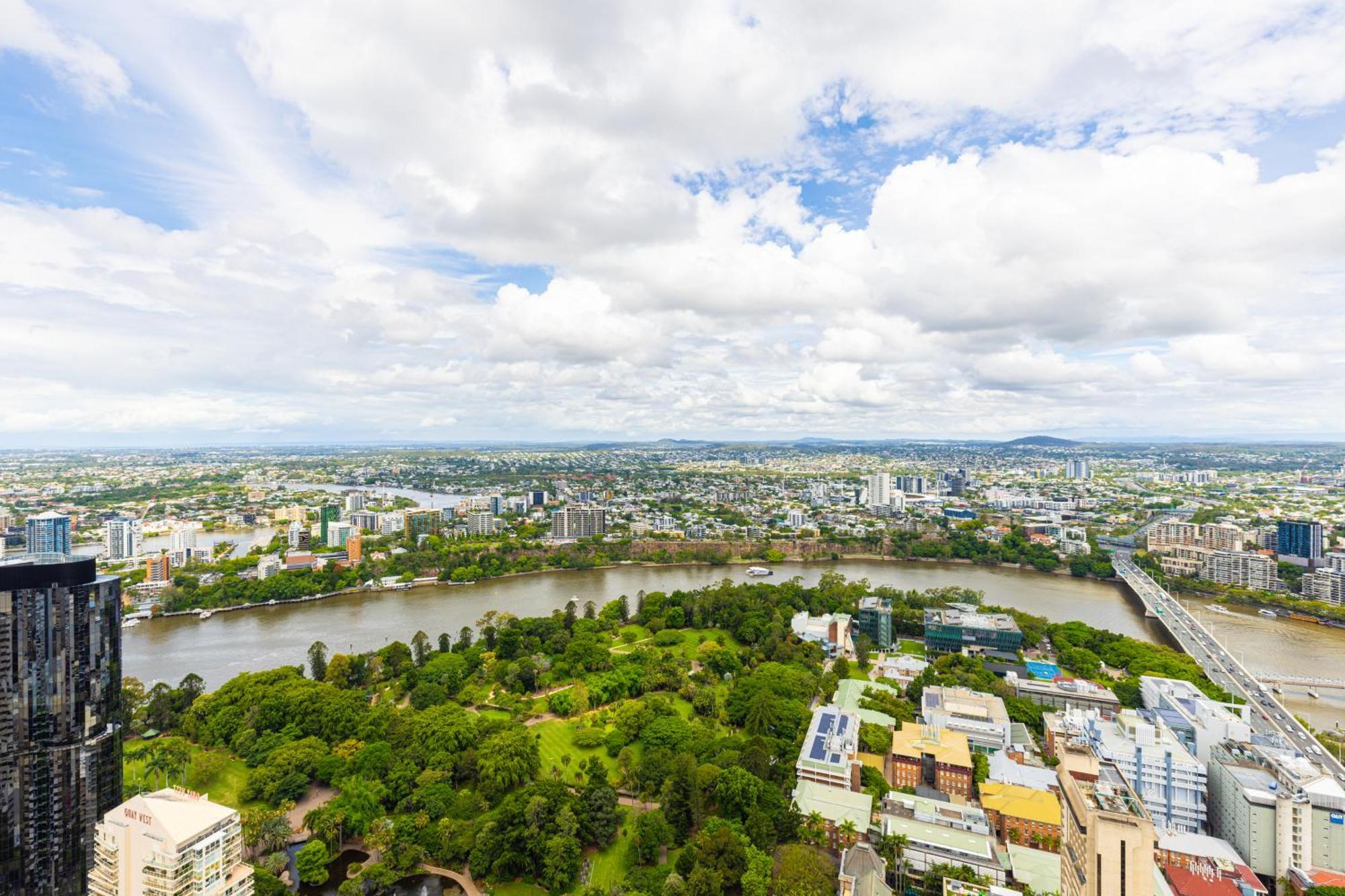 Apartment Luxury 50th Floor 2br At Queens Wharf With Parking *