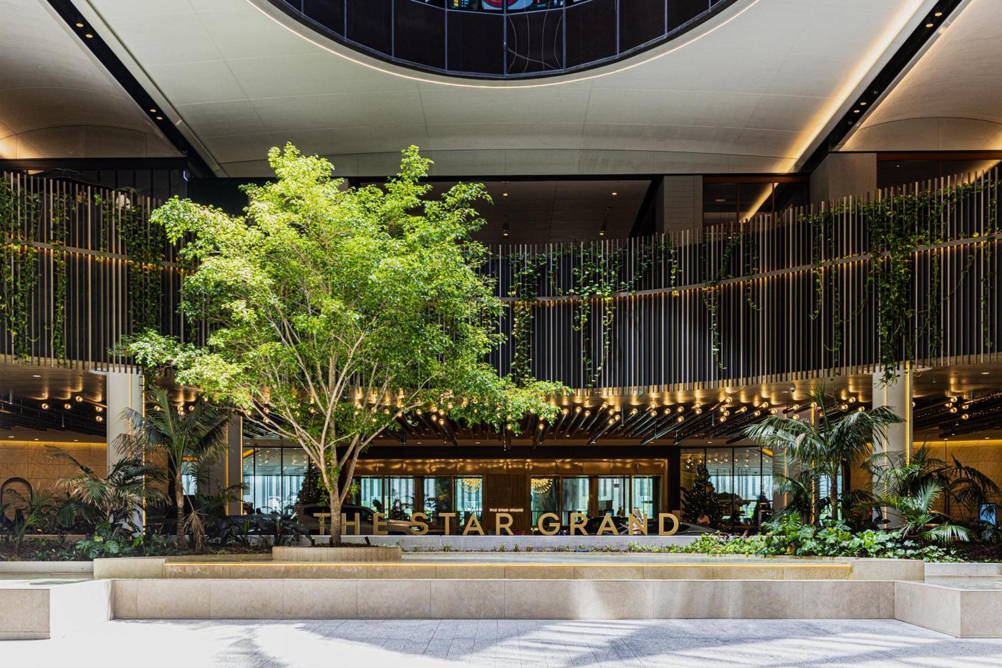 Luxury 50th Floor 2br At Queens Wharf With Parking Brisbane