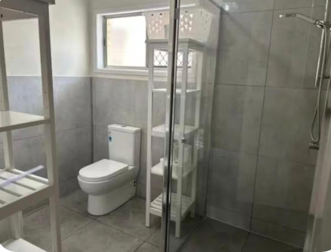 Homestay Granadilla St 2张超大单人床走路到商场公交站 G3